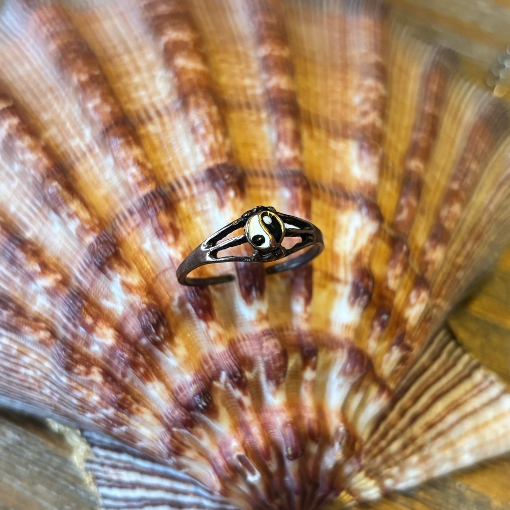 Yin Yang Adjustable Ring - Picture 3 of 3